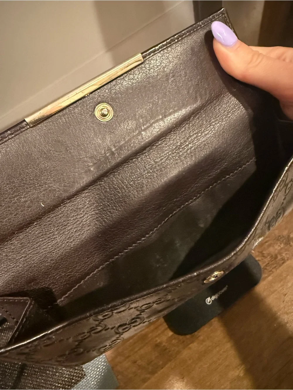 Gucci Guccissa Brown Embossed GG Leather Clutch Wallet with Metal Plaque - Picture 2 of 3
